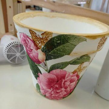 Arte Mix Media - Maceta con decoupage