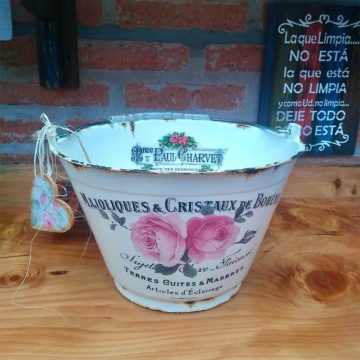 Arte Mix Media - Reciclado de balde metálico